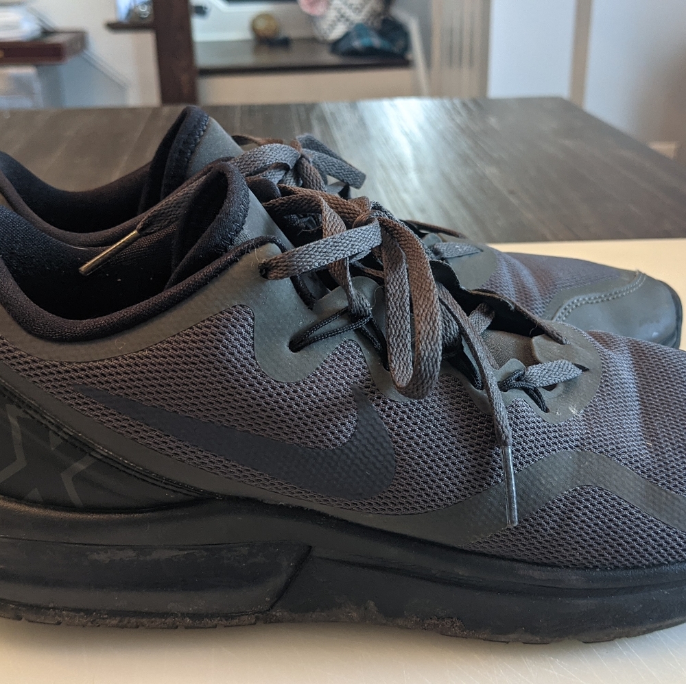 Nike AirMax Women's Tennis Shoes